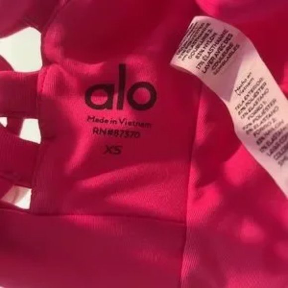 ALO | Crop Tank - Picture 3 of 3